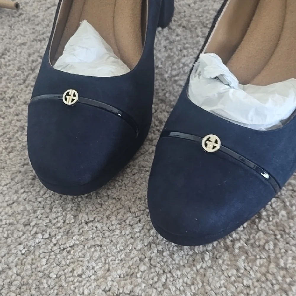 Giani Bernini Heels - Picture 4 of 5